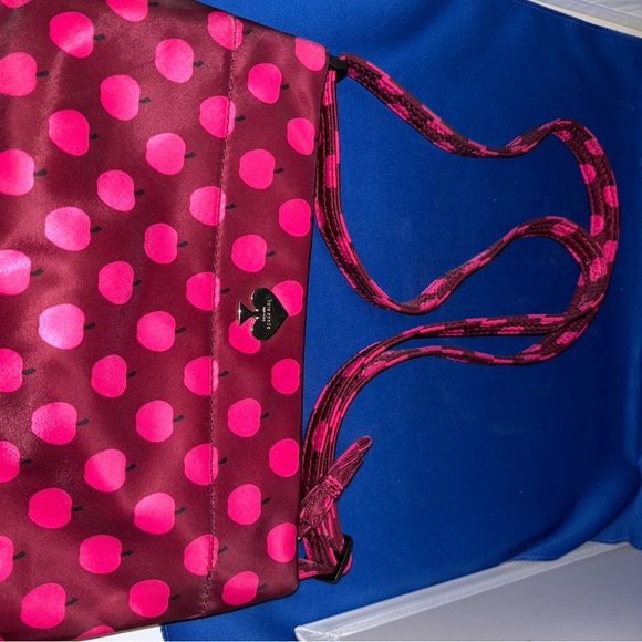 Kate Spade All day apple toss print Cross Body Shoulder Strap With Pockets - Picture 10 of 13